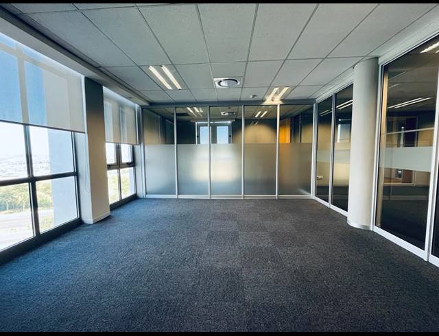 874M² OFFICE TO LET IN WATERFALL